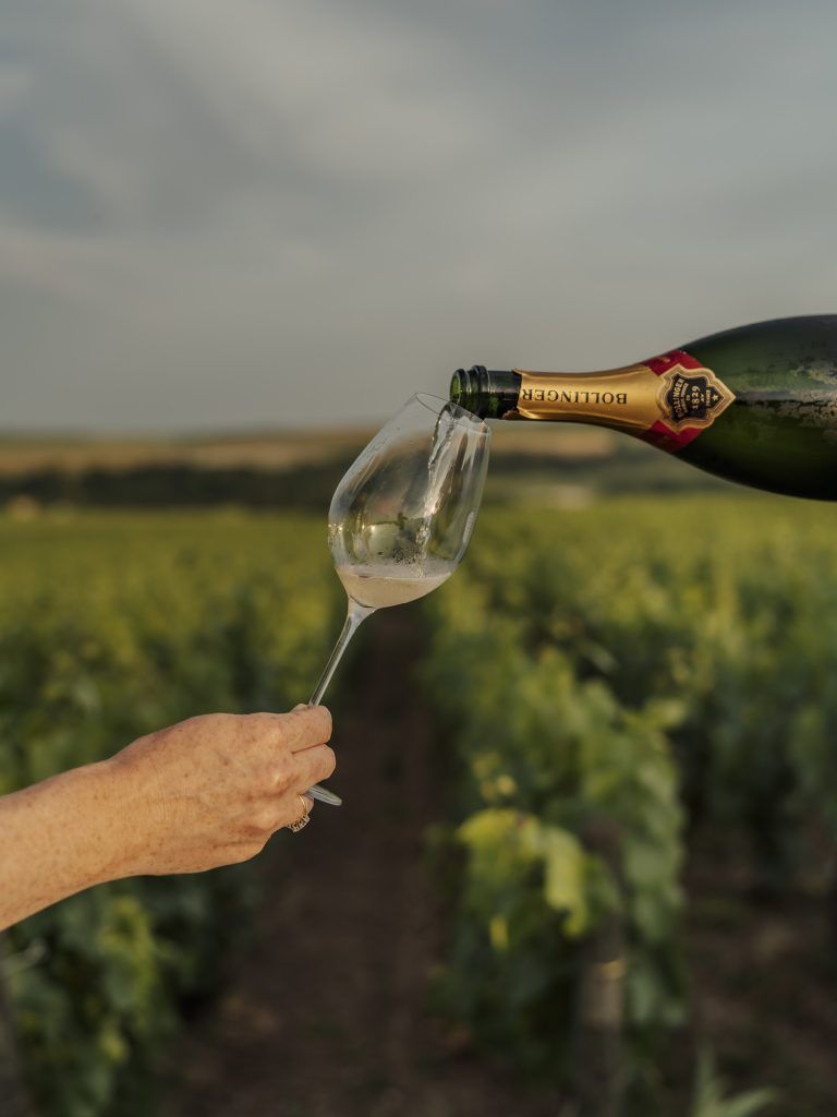 Aston Martin x Champagne Bollinger 08